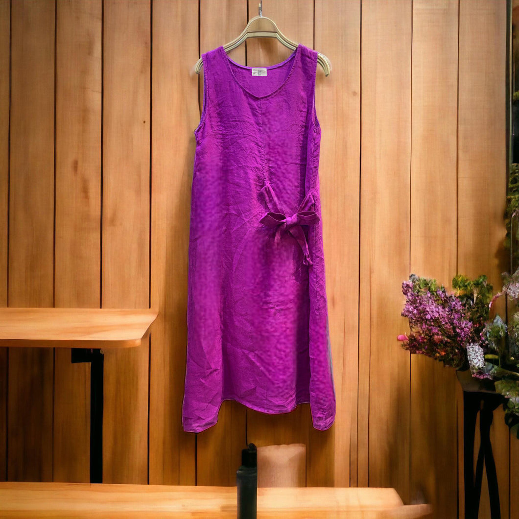 Φόρεμα αμάνικο λινό με δετή ζώνη
